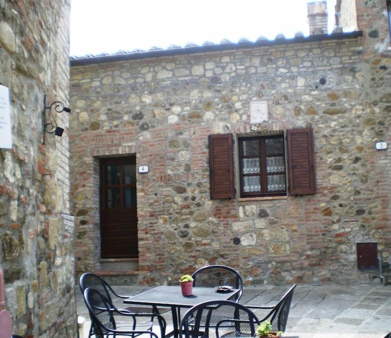 Villa Marta Contignano Luaran gambar
